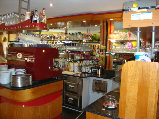 Theke im Eiscafé Calimero